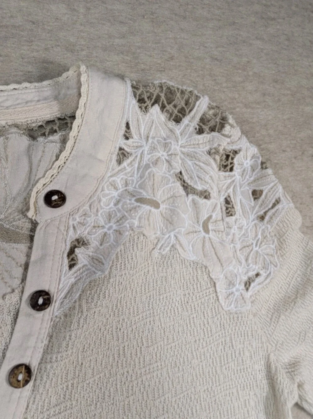 Free People Ivory Lace Floral Long Sleeve Feminine Whimsy Boho Fairy Henley Sz L